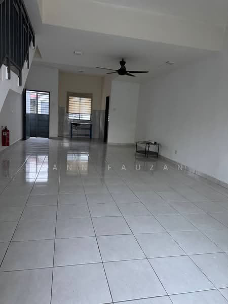 2-storey Terraced House for Rent in Rawang (Selangor) - Zann Fauzan - Living Room - PropertyGuru.com.my