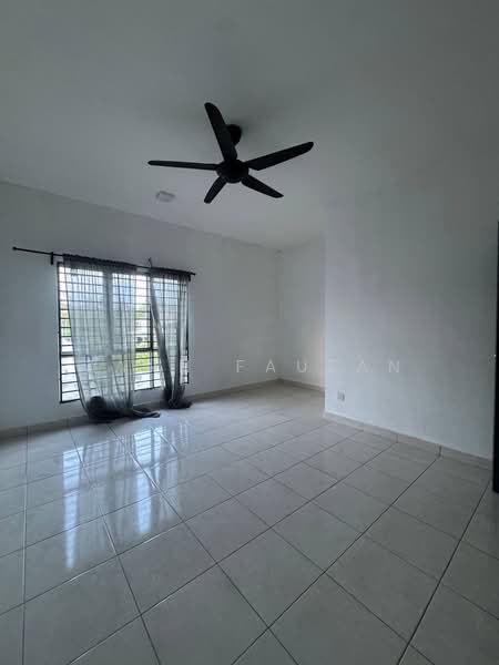 2-storey Terraced House for Rent in Rawang (Selangor) - Zann Fauzan - Living Room - PropertyGuru.com.my