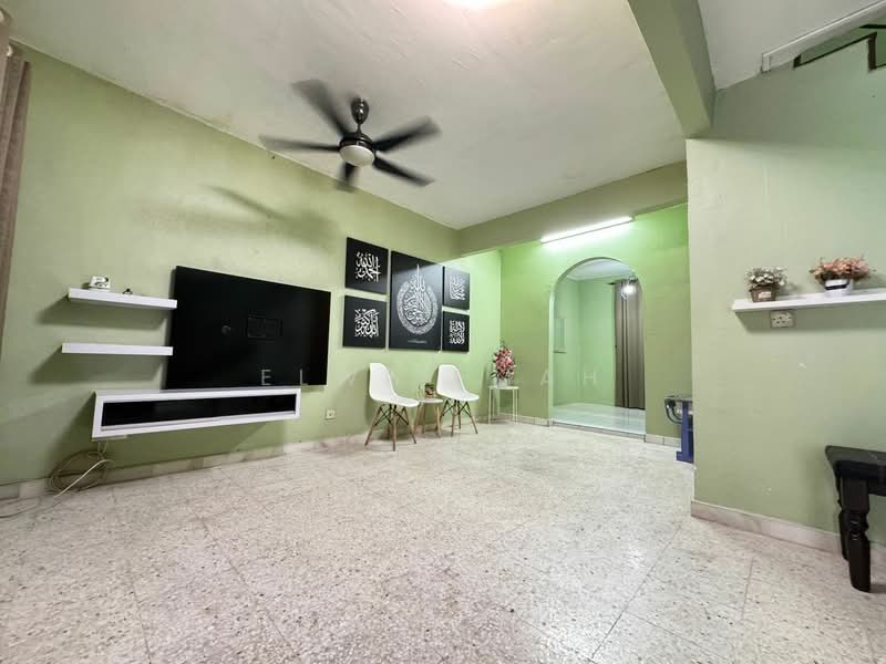 Jejarum, Bukit Sentosa, Rawang untuk Untuk Dijual - RM 400,000, Apr 2026 - Living Room - PropertyGuru.com.my