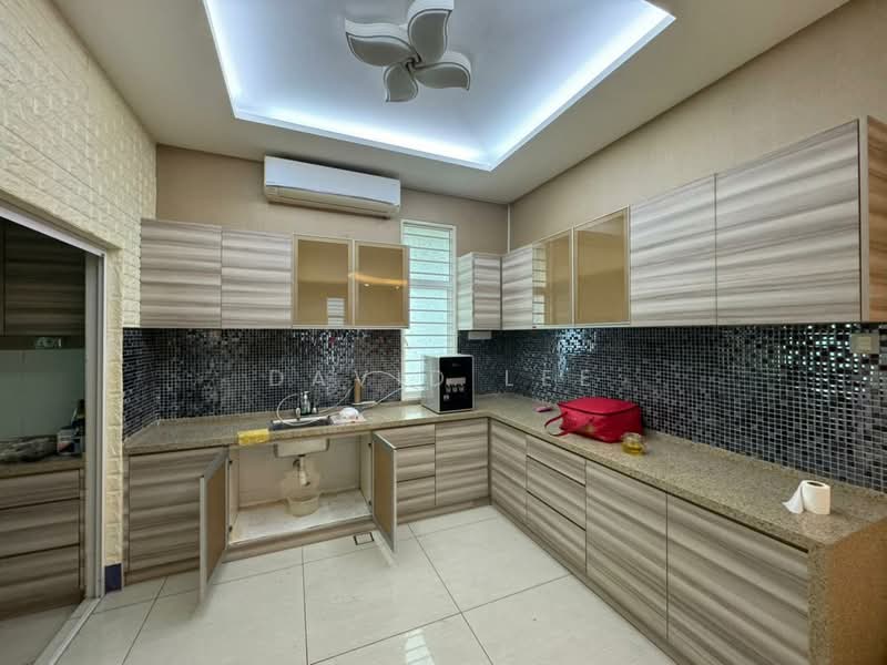 Bungalow for Sale in Bandar Country Homes (Rawang) - David Lee - Kitchen - PropertyGuru.com.my