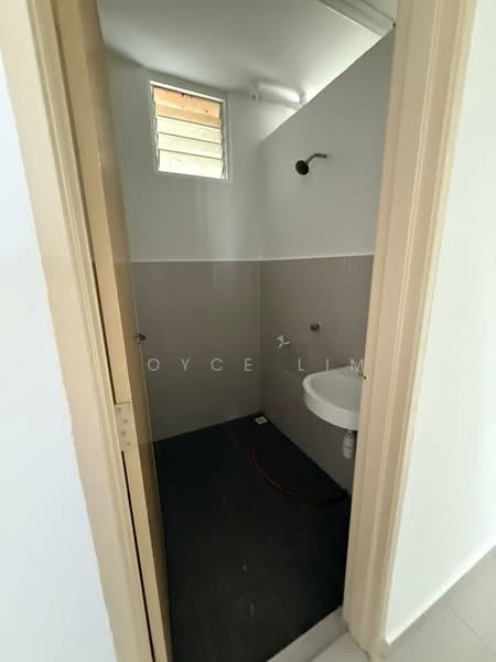 Apartment for Rent at Idaman Selasih - JOYCE LIM - Bathroom - PropertyGuru.com.my