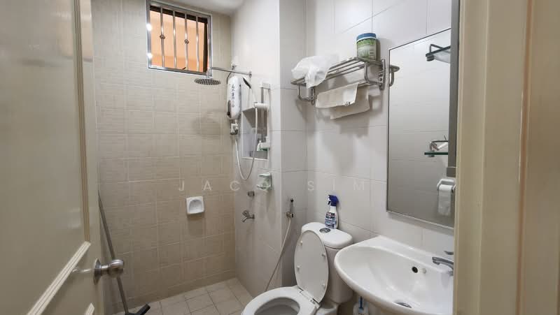 2-storey Terraced House for Sale in Taman Impian Emas (Skudai) - Jacq Sim - Bathroom - PropertyGuru.com.my