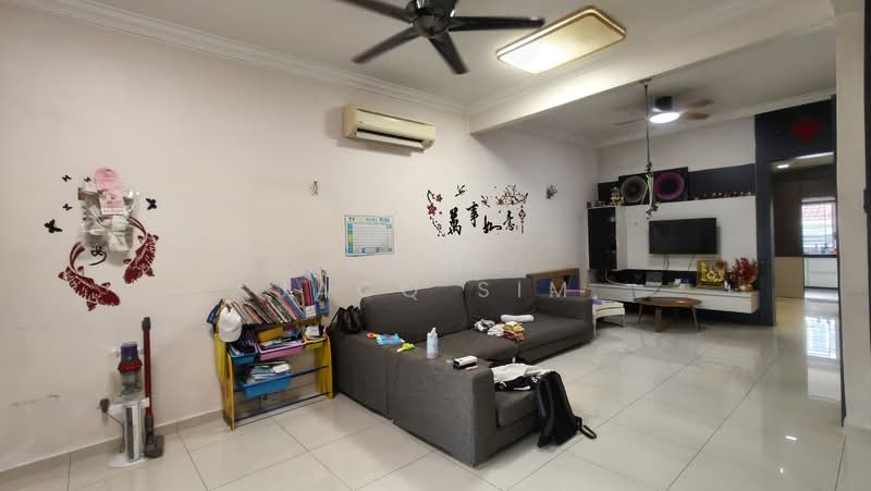 2-storey Terraced House for Sale in Taman Impian Emas (Skudai) - Jacq Sim - Living Room - PropertyGuru.com.my