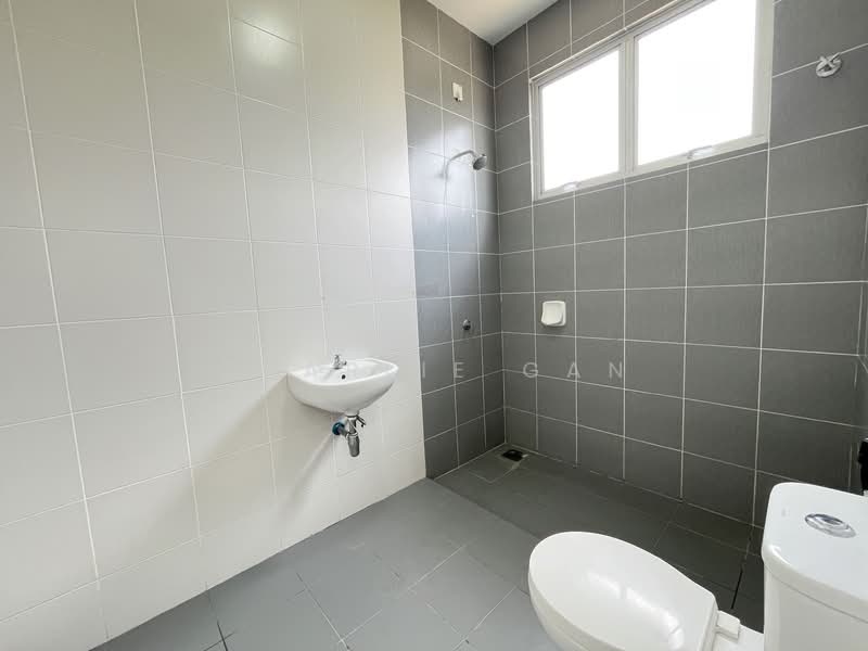 2-storey Terraced House for Rent in Kota Bayuemas (Klang) - Charlie Gan - Bathroom - PropertyGuru.com.my