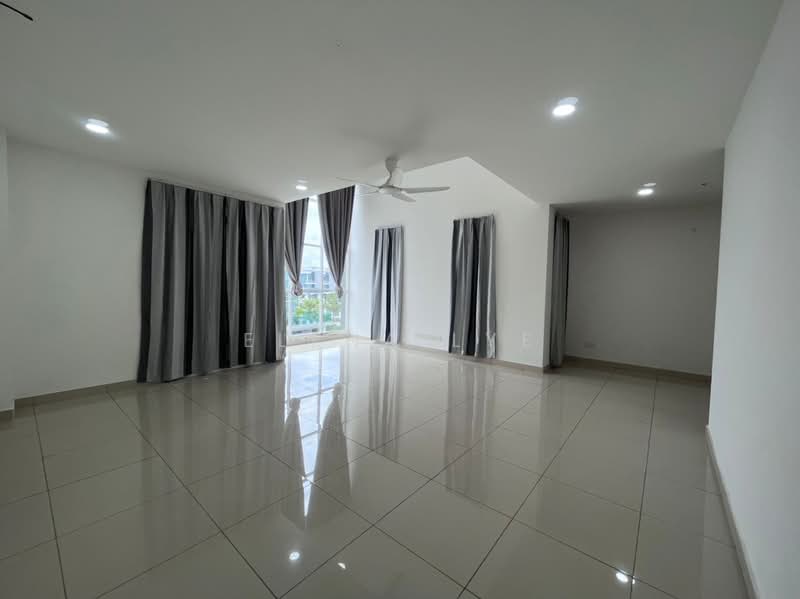 3-storey Terraced House for Rent in Taman Nusa Sentral (Iskandar Puteri (Nusajaya)) - Elena Lye - Living Room - PropertyGuru.com.my