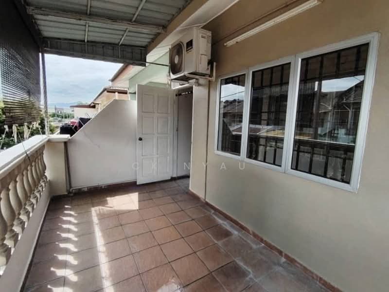 2-storey Terraced House for Sale in Ipoh (Perak) - Ck Nyau - Balcony - PropertyGuru.com.my