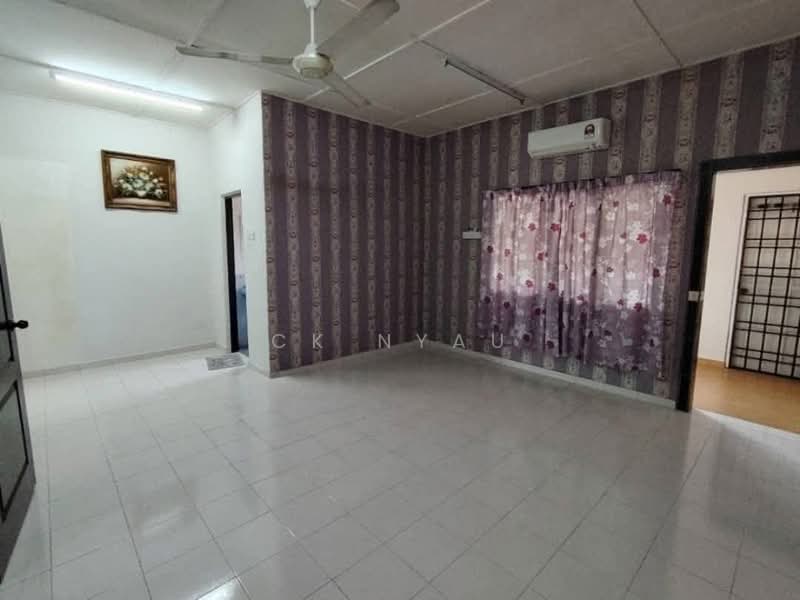 2-storey Terraced House for Sale in Ipoh (Perak) - Ck Nyau - Living Room - PropertyGuru.com.my