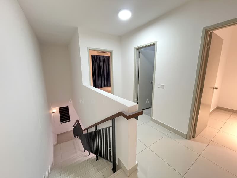 Rumah Teres 2 Tingkat untuk Disewa di Telok Panglima Garang (Selangor) - Anddy Gan - Corridor - PropertyGuru.com.my