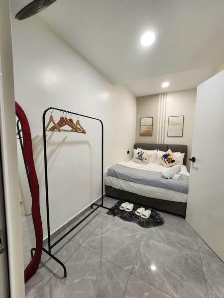 2-storey Terraced House for Sale in Taman Johor Jaya (Johor Bahru) - Wee Howe - Bedroom - PropertyGuru.com.my