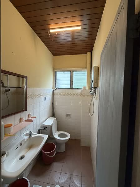 Bungalow for Sale in Jalan Klang Lama (Old Klang Road) (Kuala Lumpur) - ML Lau - Bathroom - PropertyGuru.com.my