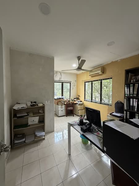 Bungalow for Sale in Jalan Klang Lama (Old Klang Road) (Kuala Lumpur) - ML Lau - Study - PropertyGuru.com.my