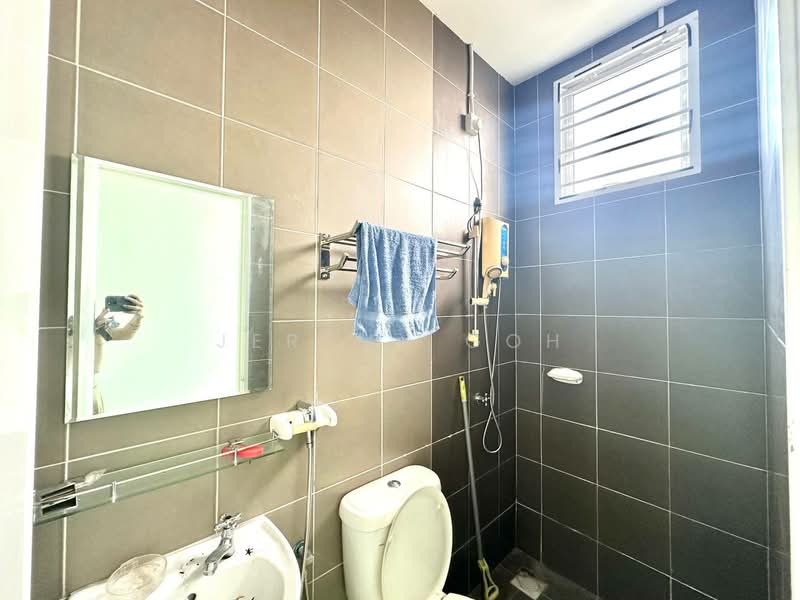 Taman Mount Austin untuk Untuk Disewa - RM 2,500 /bulan, Mac 2026 - Bathroom - PropertyGuru.com.my