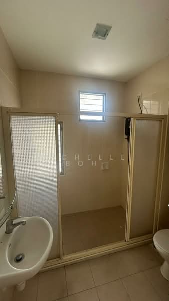 Indah Residence Kota Kemuning Utama untuk Untuk Disewa - RM 2,700 /bulan, Mac 2026 - Bathroom - PropertyGuru.com.my