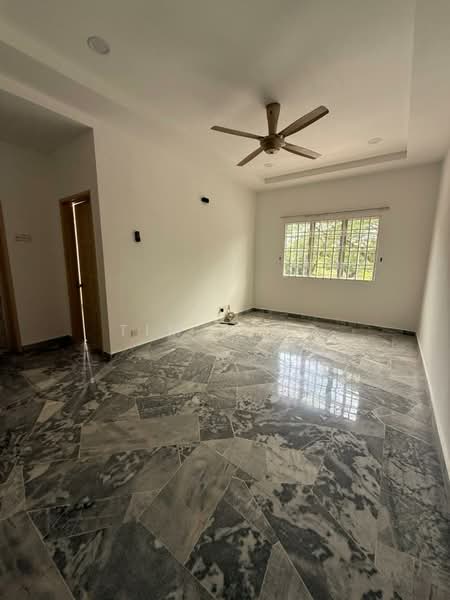 Rumah Berkembar untuk Dijual di Taman Desa Mewah (Semenyih) - Tim Pang - Interior - PropertyGuru.com.my