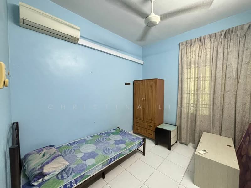 Double Storey Terrace End Lot @TamanGaya For Rent untuk Untuk Disewa - RM 2,000 /bulan, Mac 2026 - Bedroom - PropertyGuru.com.my