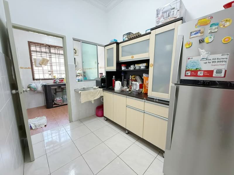 1.5-storey Terraced House for Sale in Johor Bahru (Johor) - Jason Tan - Kitchen - PropertyGuru.com.my