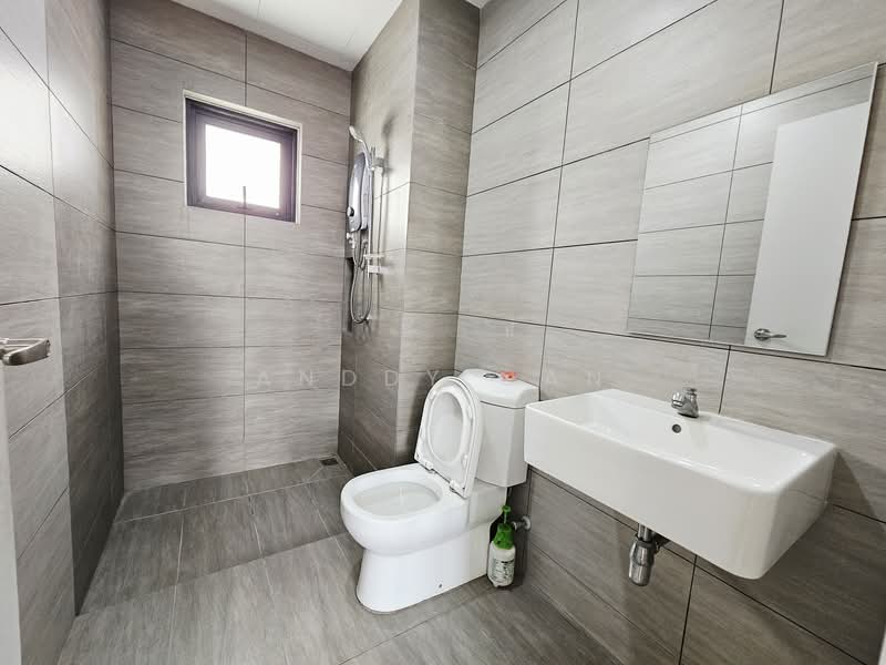Service Residence for Rent at The Amber Residence @ TwentyFive.7 - Anddy Gan - Bathroom - PropertyGuru.com.my