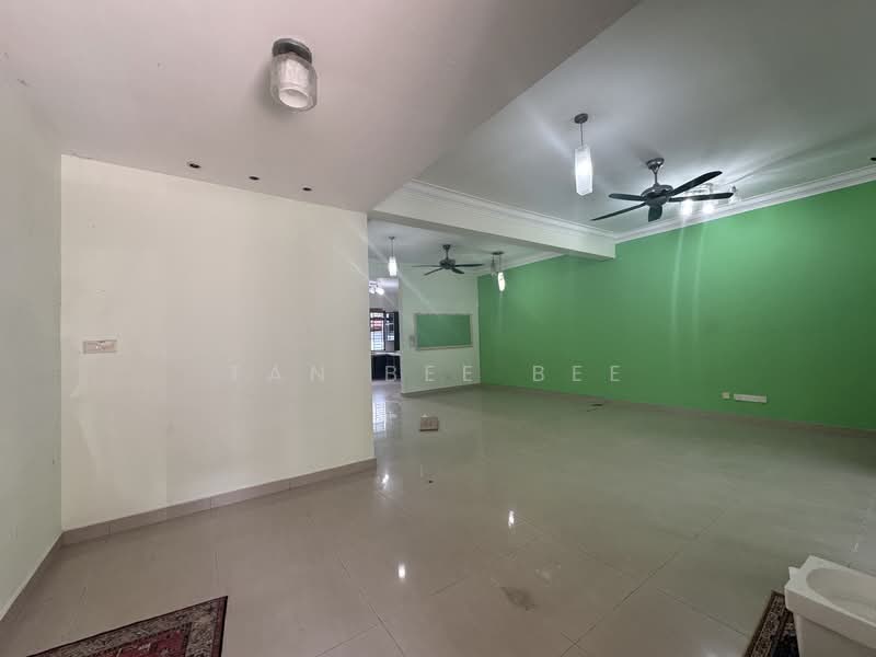 2-storey Terraced House for Sale in Taman Dato Onn (Johor Bahru) - Tan Bee Bee - Living Room - PropertyGuru.com.my