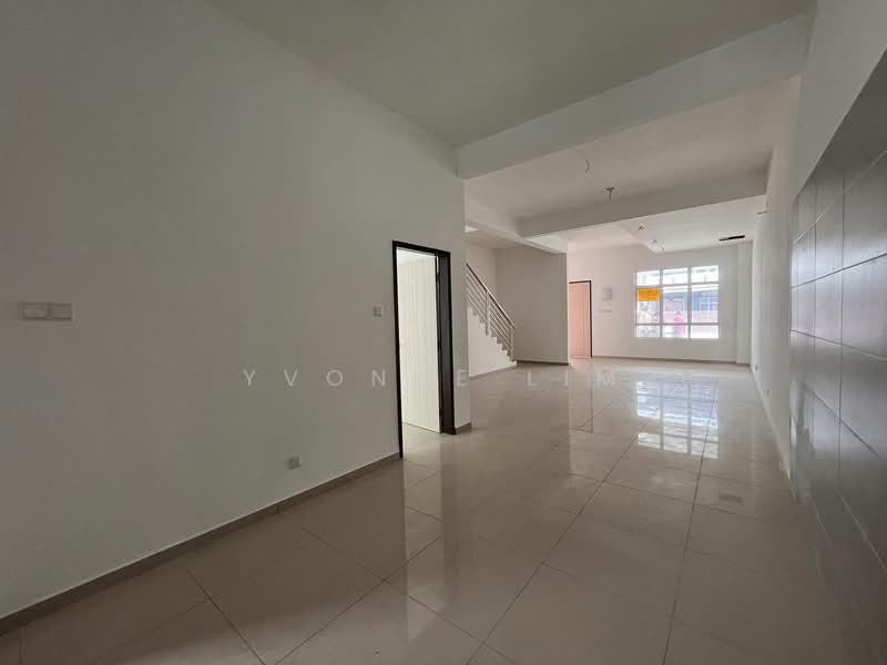 2-storey Terraced House for Sale in Bandar Layangkasa (Pasir Gudang) - Yvonne Lim - Living Room - PropertyGuru.com.my