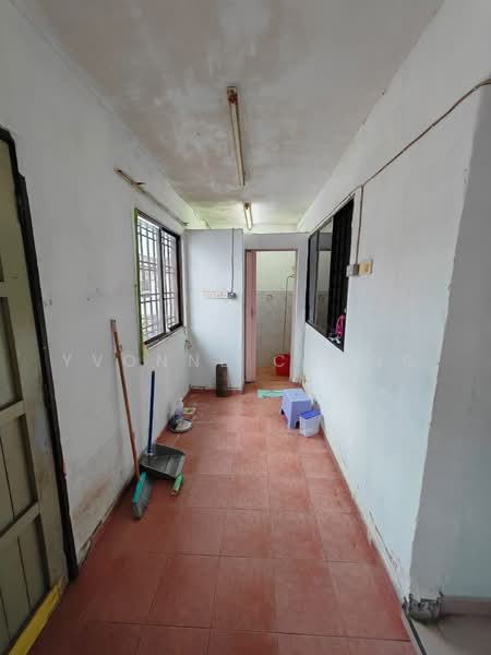 1-storey Terraced House for Sale in Taman Ungku Tun Aminah (Skudai) - Yvonne Chong - Corridor - PropertyGuru.com.my