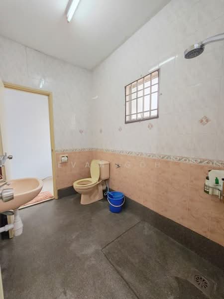 2-storey Terraced House for Sale in Taman Meranti Jaya (Puchong) - Evan Goh - Bathroom - PropertyGuru.com.my