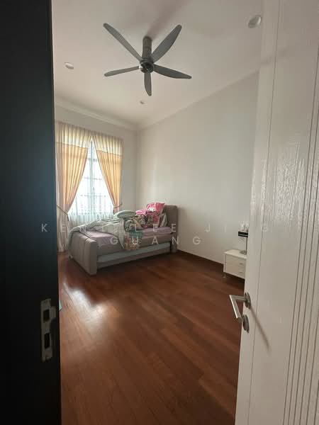 Semi-Detached House for Sale in Bukit Jelutong (Shah Alam) - Kent Lee Jing Guang - Bedroom - PropertyGuru.com.my