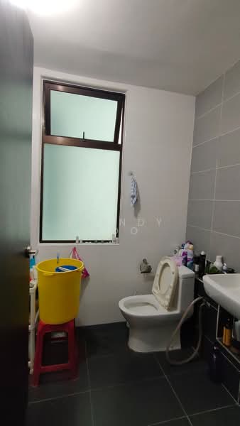 Service Residence for Sale at Wave @ Marina Cove - Brendy Hoo - Bathroom - PropertyGuru.com.my