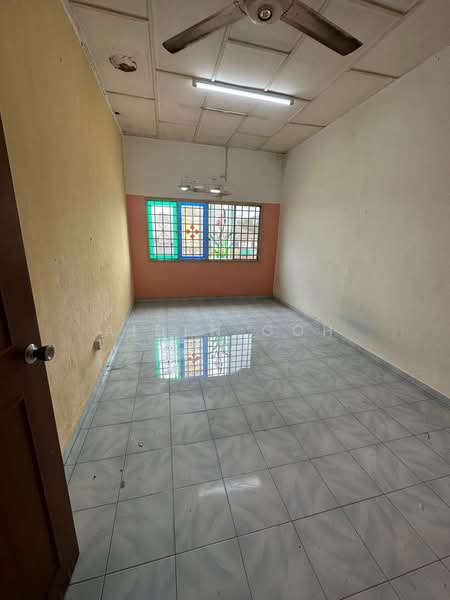 Taman Skudai Baru Jalan Hang Tuah Skudai Double Storey Shop Lot untuk Untuk Disewa - RM 2,800 /bulan, Mac 2026 - Interior - PropertyGuru.com.my