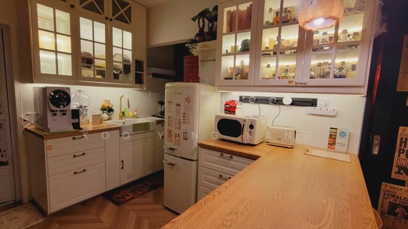 Service Residence for Sale at AraTre' Residences - Koo Ying Kang - PropertyGuru.com.my