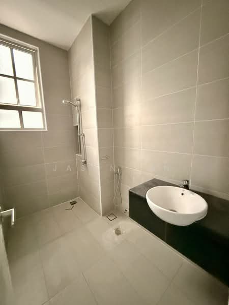 Semi-Detached House for Sale in Taman Ekoflora (Johor Bahru) - Jason Tan - Bathroom - PropertyGuru.com.my