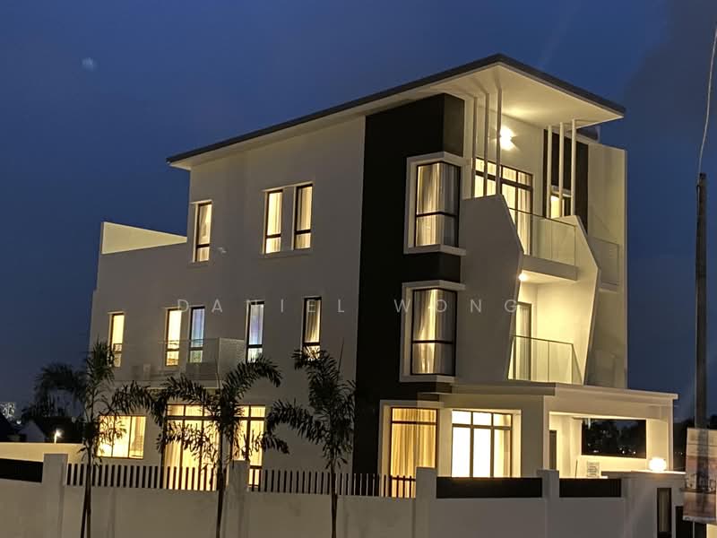 2.5-storey Terraced House for Sale in Puchong (Selangor) - Daniel Wong - Exterior - PropertyGuru.com.my