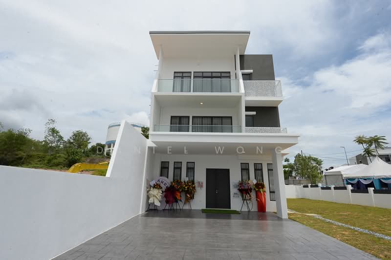 2.5-storey Terraced House for Sale in Puchong (Selangor) - Daniel Wong - Exterior - PropertyGuru.com.my