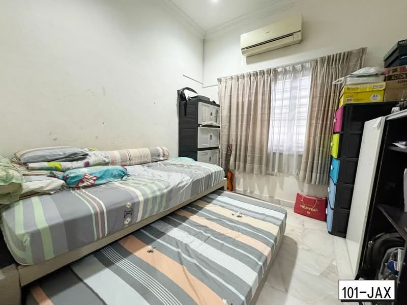 Bandar Bukit Raja untuk Untuk Dijual - RM 460,000, Mac 2026 - Bedroom - PropertyGuru.com.my