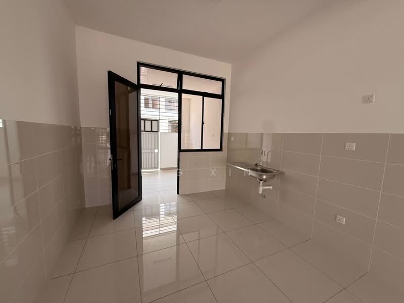 2-storey Terraced House for Rent in Johor Bahru (Johor) - Ing Xin - Kitchen - PropertyGuru.com.my