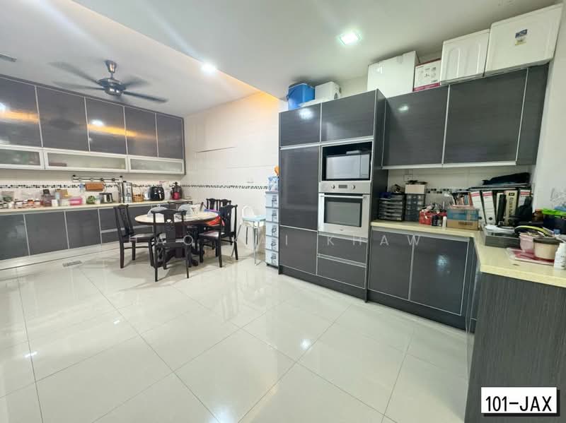 Aman Perdana Klang untuk Untuk Dijual - RM 970,000, Apr 2026 - Kitchen - PropertyGuru.com.my