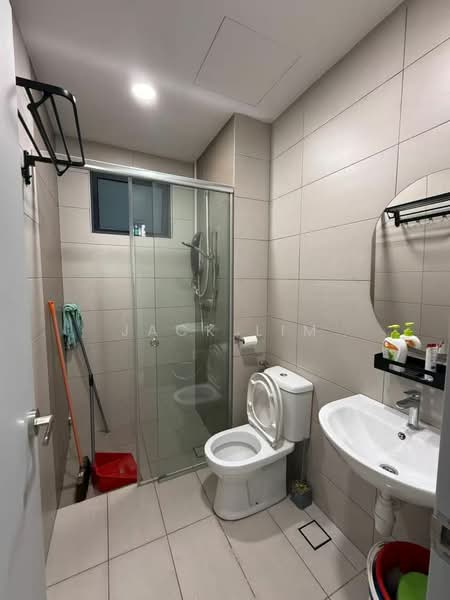 Kondominium untuk Disewa di Rumbia Residence - Jack Lim - Bathroom - PropertyGuru.com.my
