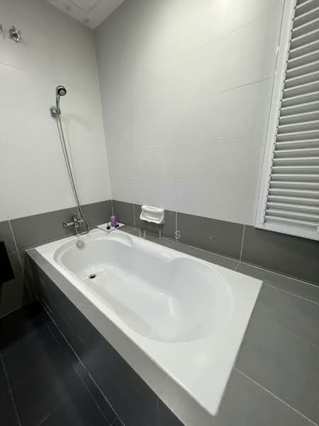 Perdana Residence 2 untuk Untuk Disewa - RM 4,999 /bulan, Mac 2026 - Bathroom - PropertyGuru.com.my