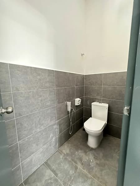 Bandar Indahpura untuk Untuk Dijual - RM 2,100,000, Apr 2026 - Bathroom - PropertyGuru.com.my