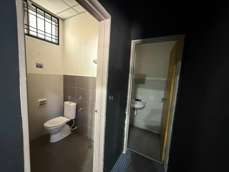 Taman Universiti untuk Untuk Dijual - RM 3,700,000, Apr 2026 - Bathroom - PropertyGuru.com.my