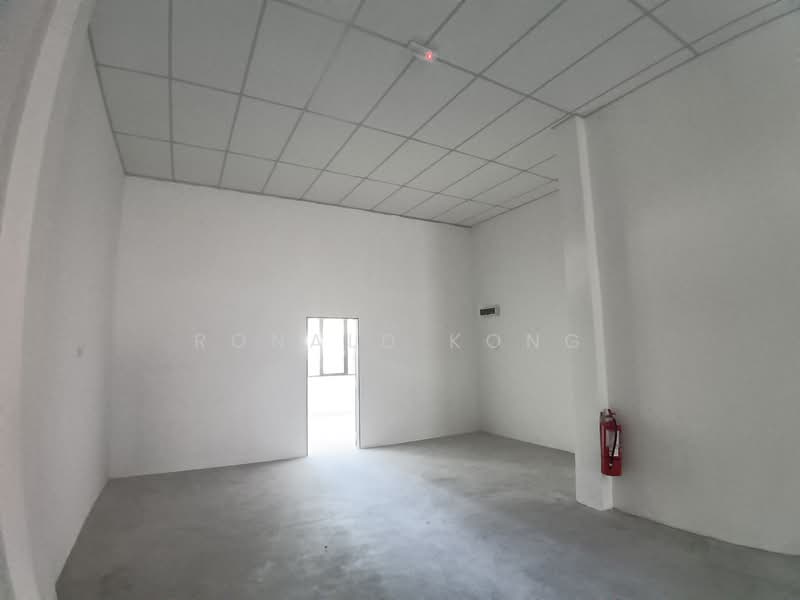 Shop for Sale in Bandar Baru Menglembu (Menglembu) - Ronald Kong - Interior - PropertyGuru.com.my