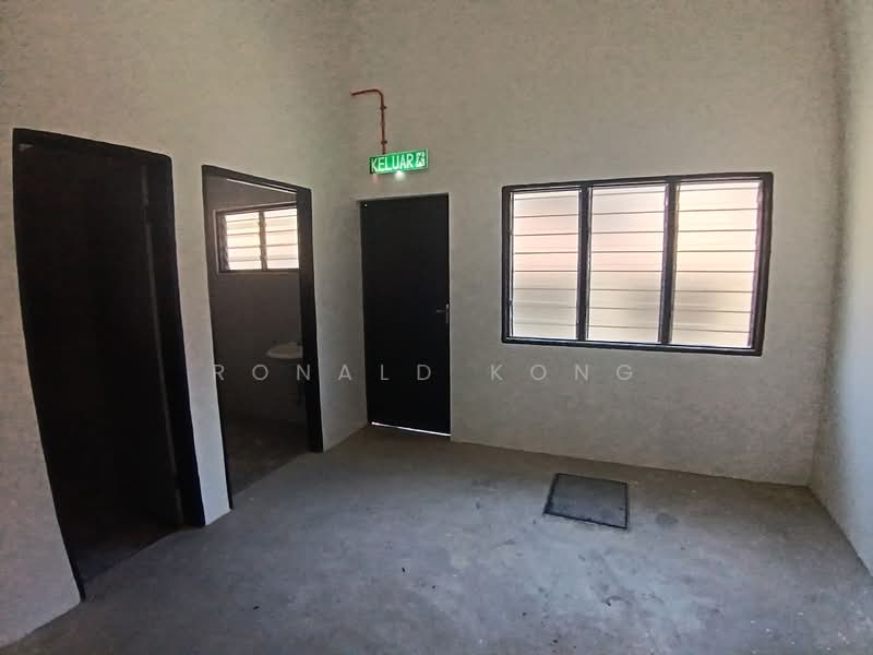 Shop for Sale in Bandar Baru Menglembu (Menglembu) - Ronald Kong - Interior - PropertyGuru.com.my