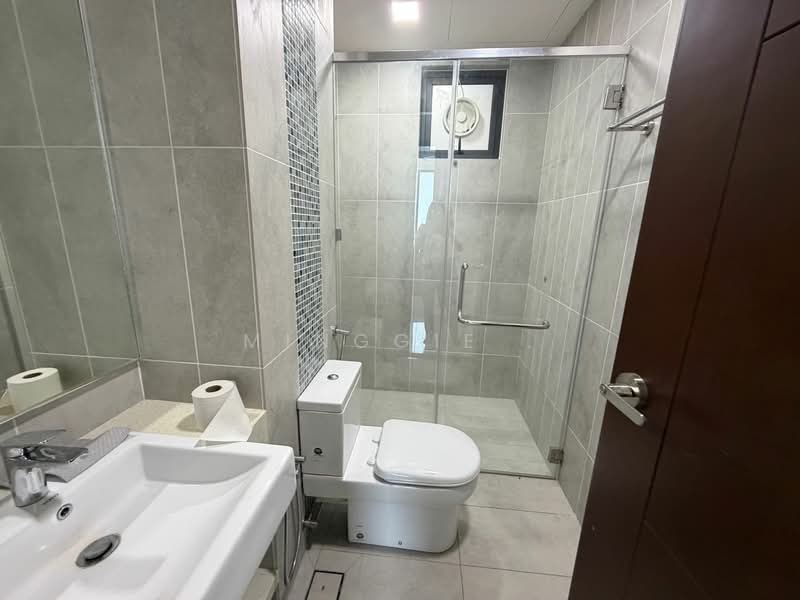 Queens Residences Q1 @ Queens Waterfront untuk Untuk Disewa - RM 3,800 /bulan, Mac 2026 - Bathroom - PropertyGuru.com.my