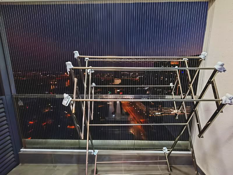 Woodsbury Suites untuk Untuk Disewa - RM 1,700 /bulan, Mac 2026 - Balcony - PropertyGuru.com.my