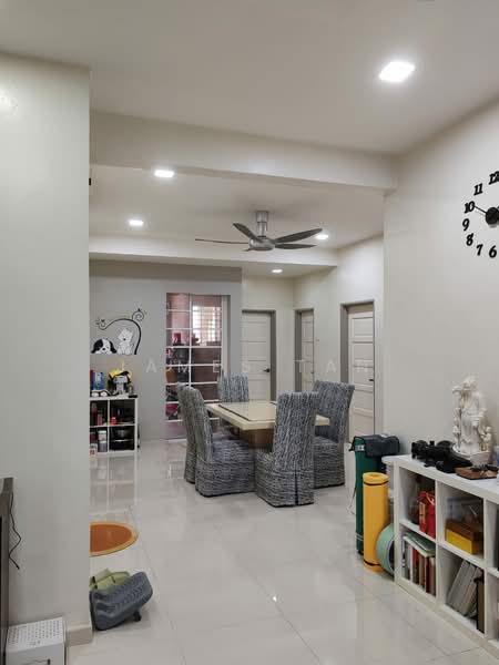Villa Danau untuk Untuk Dijual - RM 388,000, Mac 2026 - Dining Room - PropertyGuru.com.my