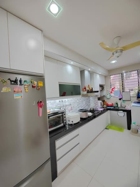 Villa Danau untuk Untuk Dijual - RM 388,000, Mac 2026 - Kitchen - PropertyGuru.com.my