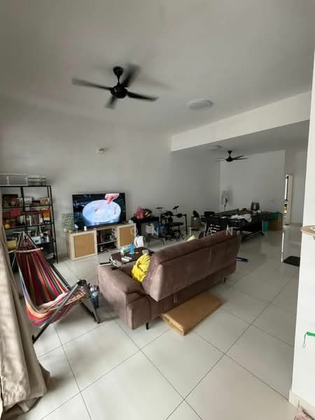 2-storey Terraced House for Sale in Setia Tropika (Johor Bahru) - Jason Tan - Living Room - PropertyGuru.com.my