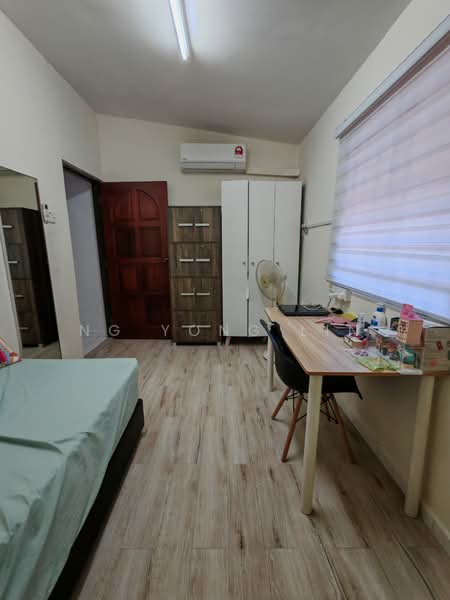 Rumah Pangsa Permas Jaya untuk Untuk Dijual - RM 420,000, Mac 2026 - Bedroom - PropertyGuru.com.my