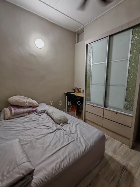 Rumah Pangsa Permas Jaya untuk Untuk Dijual - RM 420,000, Mac 2026 - Bedroom - PropertyGuru.com.my