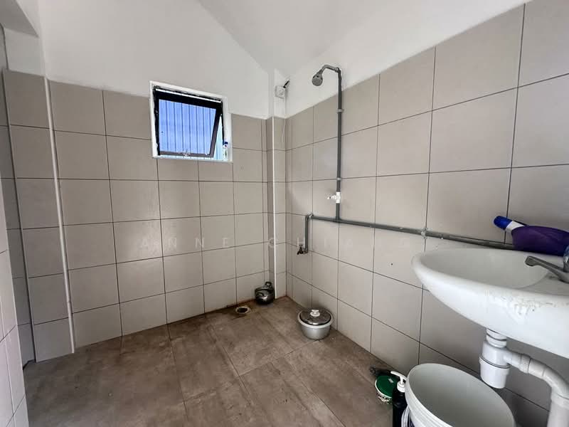 Commercial Bungalow untuk Untuk Disewa - RM 10,000 /bulan, Mac 2026 - Bathroom - PropertyGuru.com.my