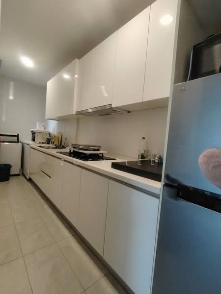 Service Residence for Sale at Paragon Residences @ Straits View - Zoey Lee - Kitchen - PropertyGuru.com.my